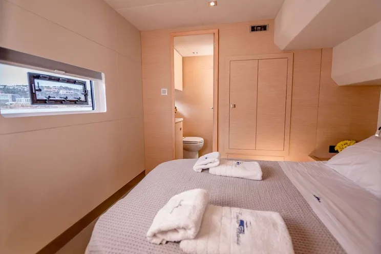 Charter Yacht ENDLESS BEAUTY - Fountaine Pajot 44 - 3 Cabins - Athens - Mykonos - Santorini - Greece