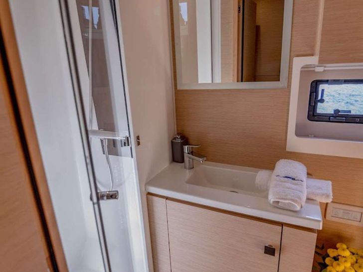 ENDLESS BEAUTY - Fountaine Pajot 44,VIP cabin bathroom ENDLESS BEAUTY - Fountaine Pajot 44,VIP cabin bathroom