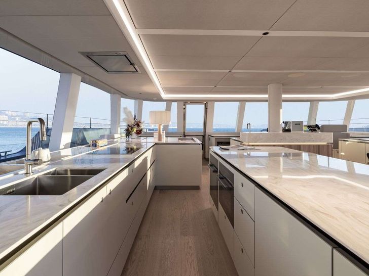 APOLLO 99 Sunreef 80 Eco - galley APOLLO 99 Sunreef 80 Eco - galley