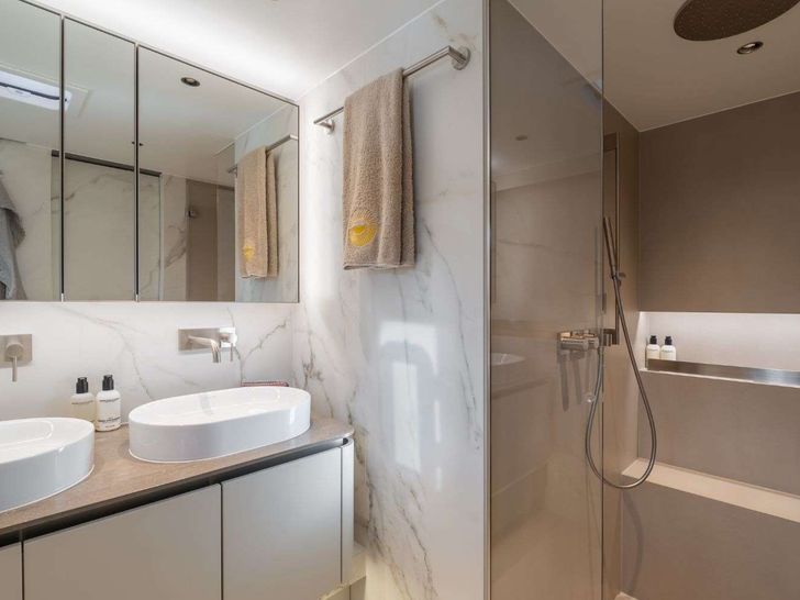 APOLLO 99 Sunreef 80 Eco - VIP cabin 1 bathroom APOLLO 99 Sunreef 80 Eco - VIP cabin 1 bathroom