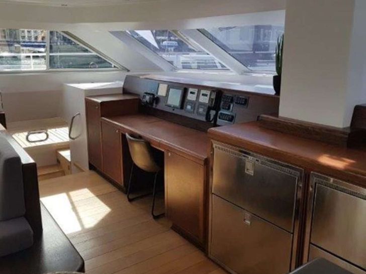 HQ2 - Open Ocean 750,cockpit HQ2 - Open Ocean 750,cockpit