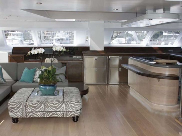 HQ2 - Open Ocean 750,main saloon with bar area HQ2 - Open Ocean 750,main saloon with bar area