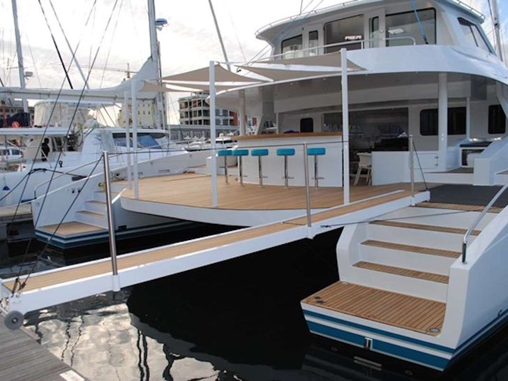 HQ2 - Open Ocean 750,boarding platform and swimming platform HQ2 - Open Ocean 750,boarding platform and swimming platform