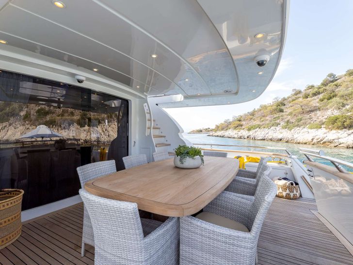 COOKIE - Maiora 24 m,aft alfresco dining area COOKIE - Maiora 24 m,aft alfresco dining area