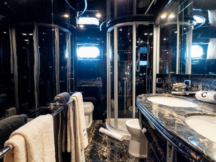 COOKIE - Maiora 24 m,master cabin bathroom COOKIE - Maiora 24 m,master cabin bathroom
