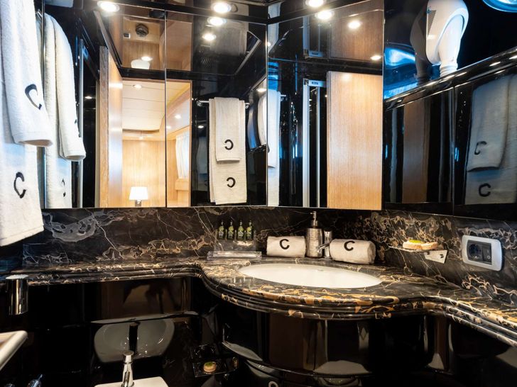COOKIE - Maiora 24 m,VIP cabin bathroom COOKIE - Maiora 24 m,VIP cabin bathroom
