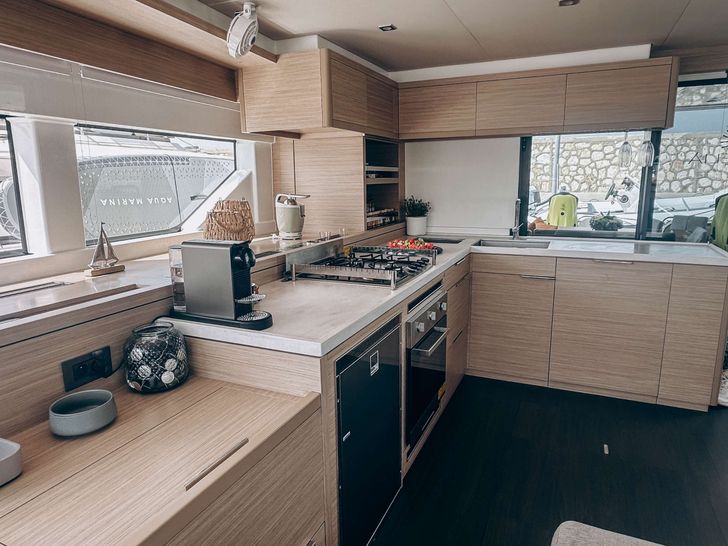 AURELIA Lagoon 55 - galley AURELIA Lagoon 55 - galley