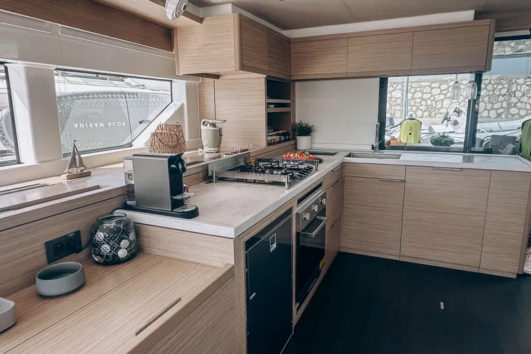 Charter Yacht AURELIA - Lagoon 55 - 4 Cabins - Athens - Santorini - Greece