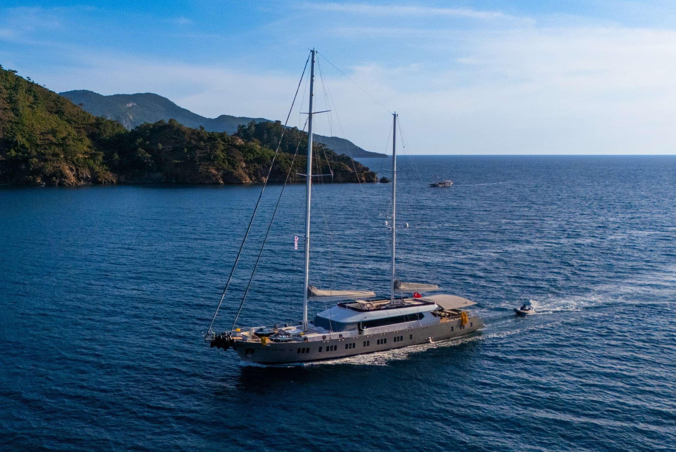 KING OF THE SEA - Aerial view