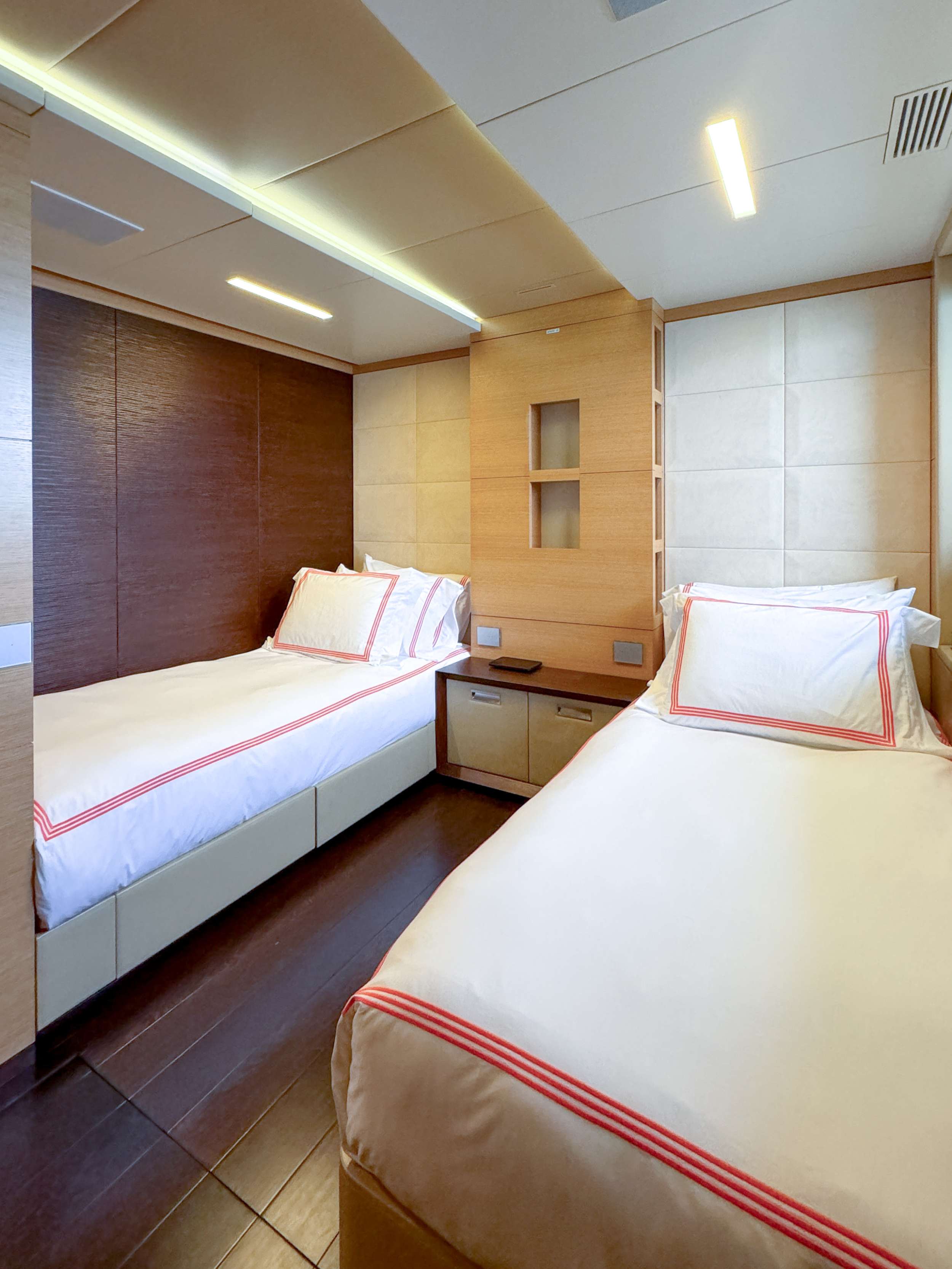 Charter Yacht PATIENCE - Benetti Classic Supreme Series 132 - 5 Cabins - Nassau - Exumas - Bahamas
