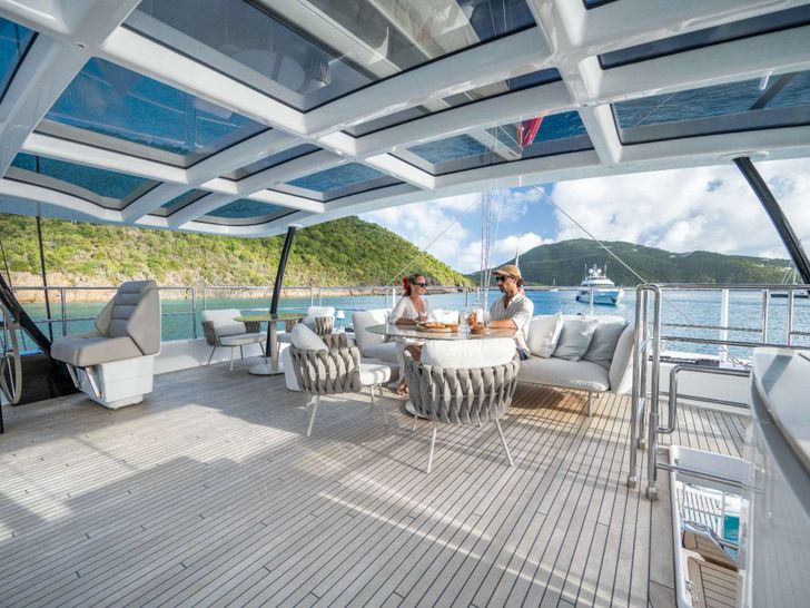 VIVI Sunreef 60 - flybridge VIVI Sunreef 60 - flybridge