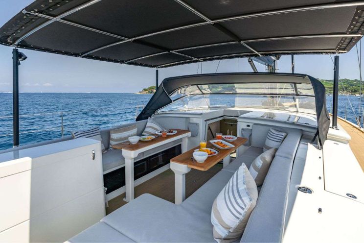 Charter Yacht MYSTIC - YYacht Y7 - 2 Cabins - Grimaud - Cannes - Monaco - St. Tropez - French Riviera