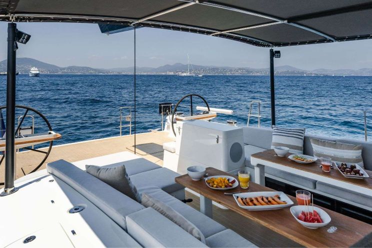 Charter Yacht MYSTIC - YYacht Y7 - 2 Cabins - Grimaud - Cannes - Monaco - St. Tropez - French Riviera