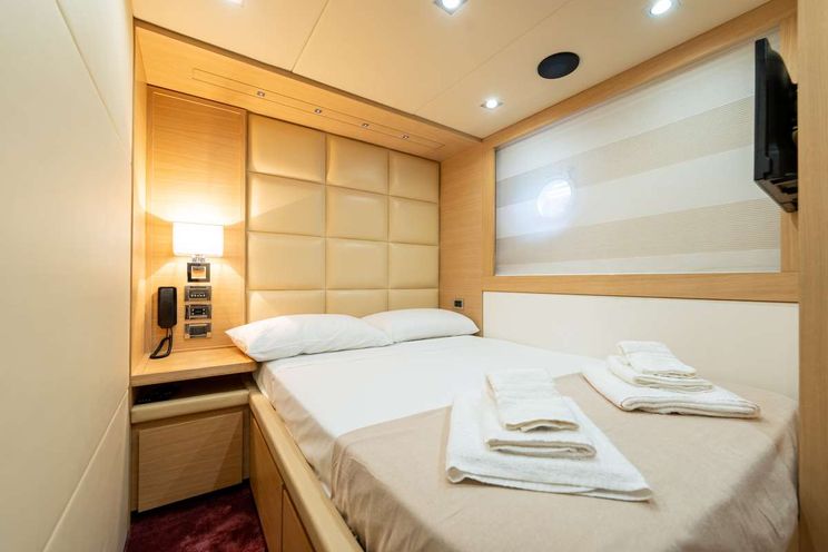 Charter Yacht FOREVER ROSANNA - Azimut 78 - 4 Cabins - Naples - Capri - Positano - Amalfi Coast - Italy