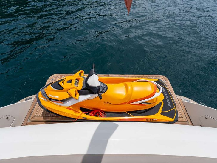 FOREVER ROSANNA Azimut 78 - jet ski FOREVER ROSANNA Azimut 78 - jet ski