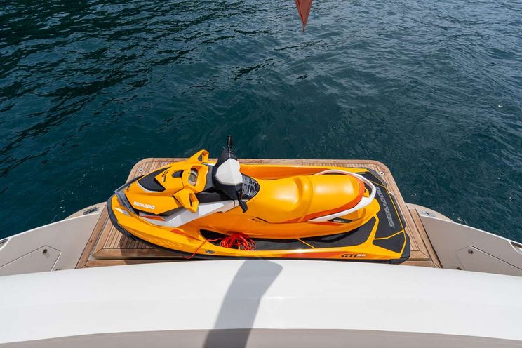 Charter Yacht FOREVER ROSANNA - Azimut 78 - 4 Cabins - Naples - Capri - Positano - Amalfi Coast - Italy