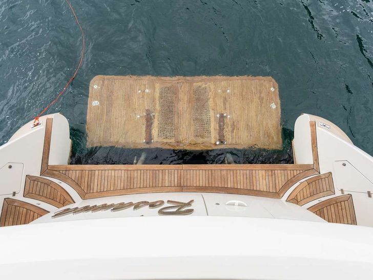 FOREVER ROSANNA Azimut 78 - swim platform FOREVER ROSANNA Azimut 78 - swim platform