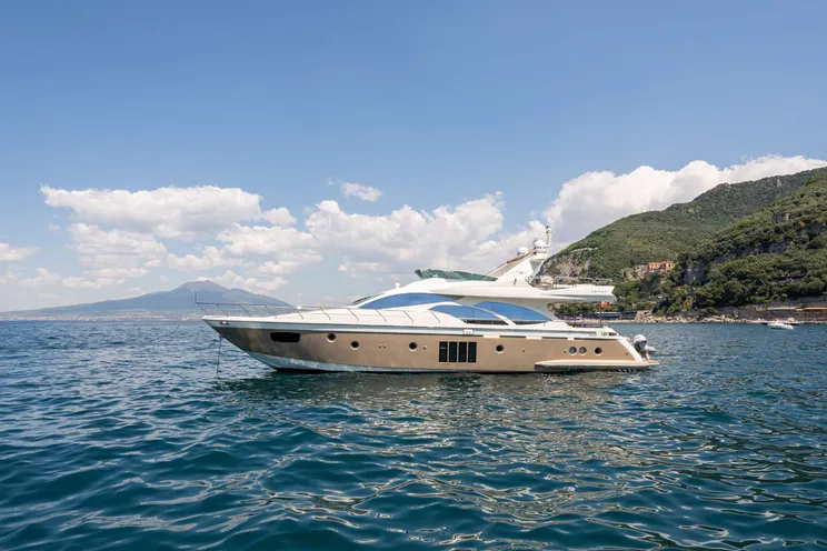 Charter Yacht FOREVER ROSANNA - Azimut 78 - 4 Cabins - Naples - Capri - Positano - Amalfi Coast - Italy