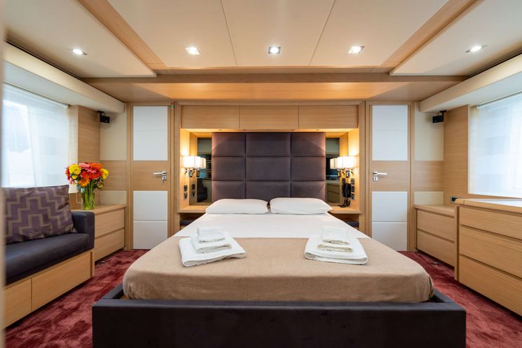 Charter Yacht FOREVER ROSANNA - Azimut 78 - 4 Cabins - Naples - Capri - Positano - Amalfi Coast - Italy