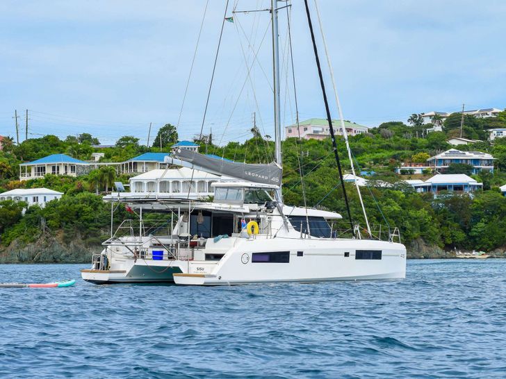 SISU Lagoon 45 - anchored side profile SISU Lagoon 45 - anchored side profile