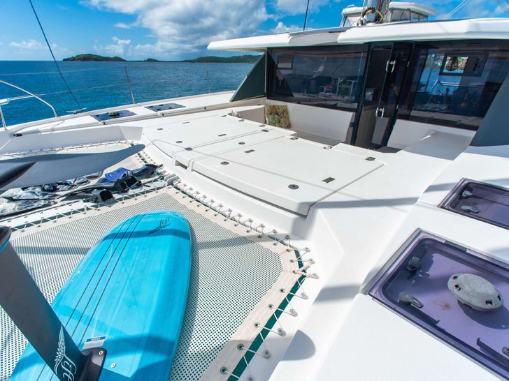 SISU Lagoon 45 - foredeck SISU Lagoon 45 - foredeck