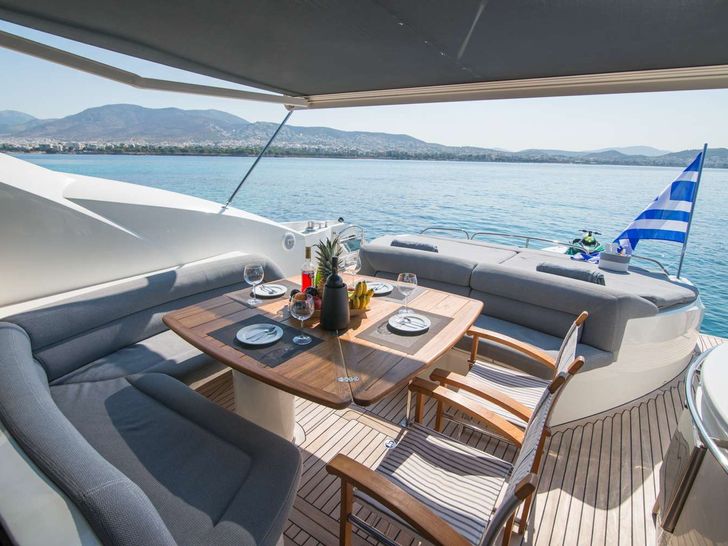 ELENTARI Sunseeker Predator 72 - aft deck dining area ELENTARI Sunseeker Predator 72 - aft deck dining area