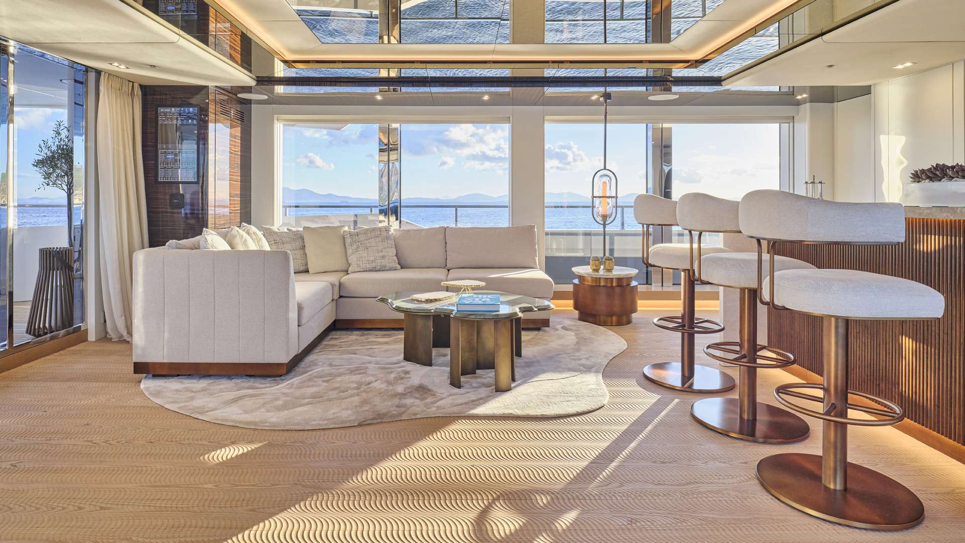 Charter Yacht AXIOS - Admiral Yachts 47m - 5 Cabins - Athens - Mykonos - Santorini