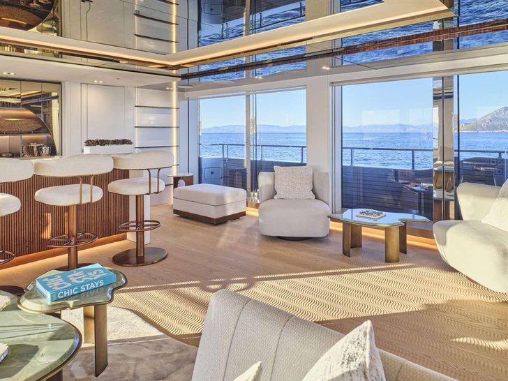 AXIOS Admiral Yacht Upper Deck Salon AXIOS Admiral Yacht Upper Deck Salon