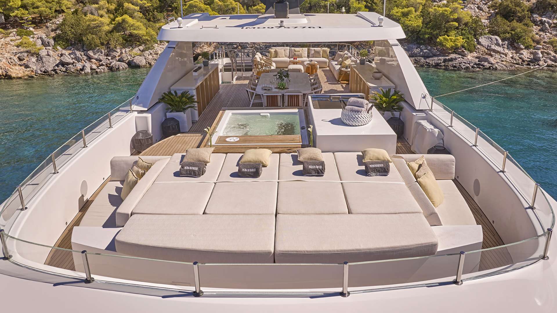 Charter Yacht AXIOS - Admiral Yachts 47m - 5 Cabins - Athens - Mykonos - Santorini