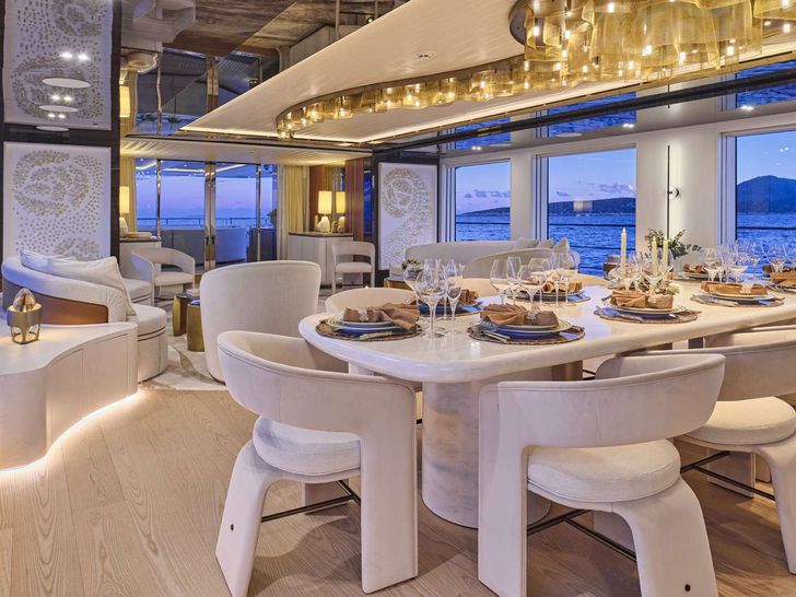 AXIOS Admiral Yacht Main Deck Dining Table AXIOS Admiral Yacht Main Deck Dining Table