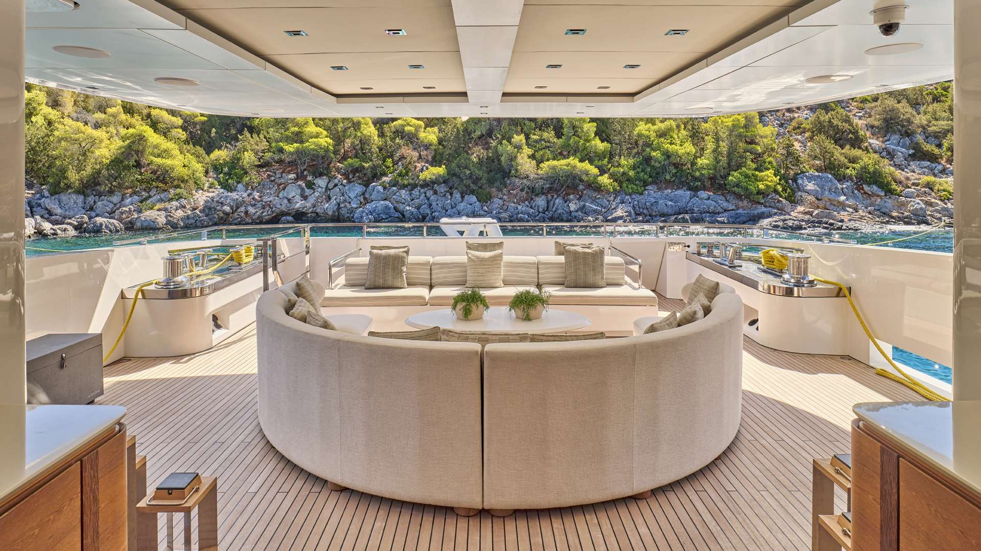 Charter Yacht AXIOS - Admiral Yachts 47m - 5 Cabins - Athens - Mykonos - Santorini
