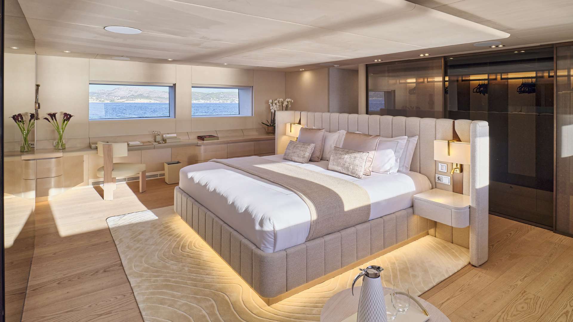 Charter Yacht AXIOS - Admiral Yachts 47m - 5 Cabins - Athens - Mykonos - Santorini