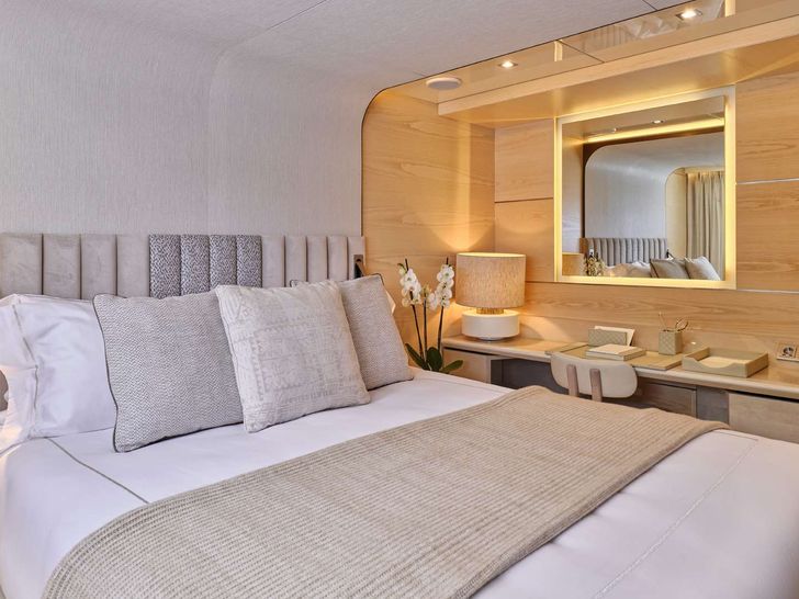 AXIOS Admiral Yacht VIP Suite I AXIOS Admiral Yacht VIP Suite I