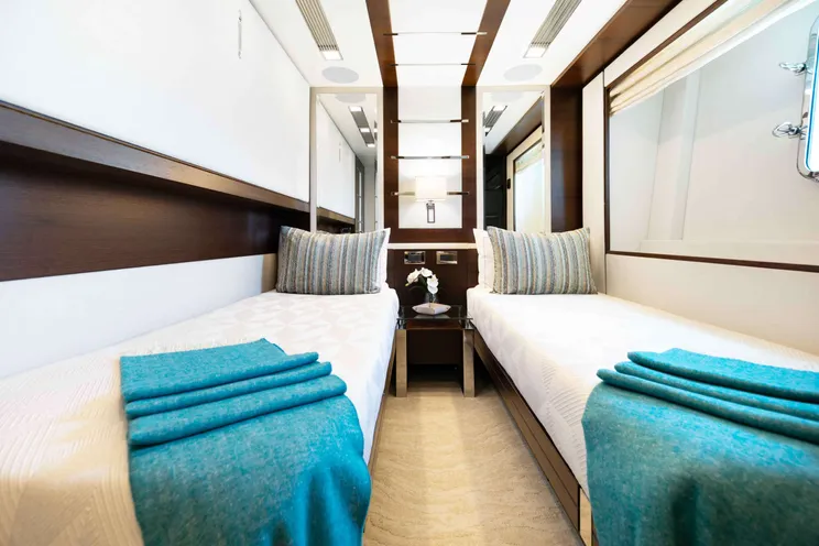 Charter Yacht INSIEME - Azimut 105 - 5 Cabins - Nassau - Exumas - Bahamas