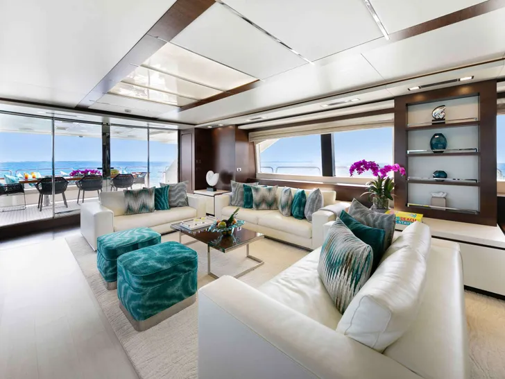 INSIEME Azimut 105 - main saloon lounge INSIEME Azimut 105 - main saloon lounge