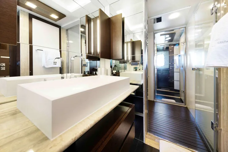 Charter Yacht INSIEME - Azimut 105 - 5 Cabins - Nassau - Exumas - Bahamas