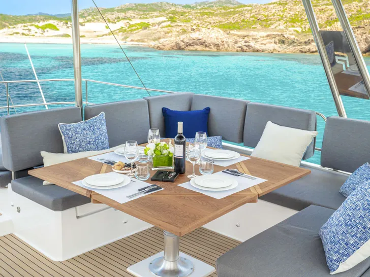 SEMPER FIDELIS Fountaine Pajot Alegria 67 - flybridge dining area up close SEMPER FIDELIS Fountaine Pajot Alegria 67 - flybridge dining area up close