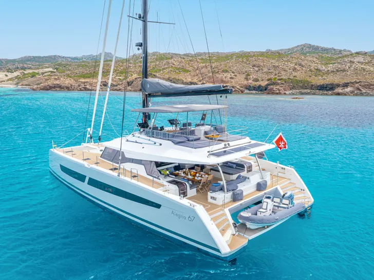 SEMPER FIDELIS Fountaine Pajot Alegria 67 - master cabin anchored aft shot SEMPER FIDELIS Fountaine Pajot Alegria 67 - master cabin anchored aft shot