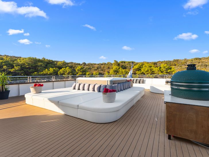 ALFA MARIO Custom 52m - sun bed ALFA MARIO Custom 52m - sun bed