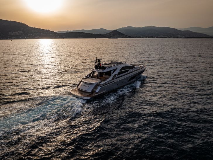 CHERRY Pershing 8X - cruising under the sunset CHERRY Pershing 8X - cruising under the sunset