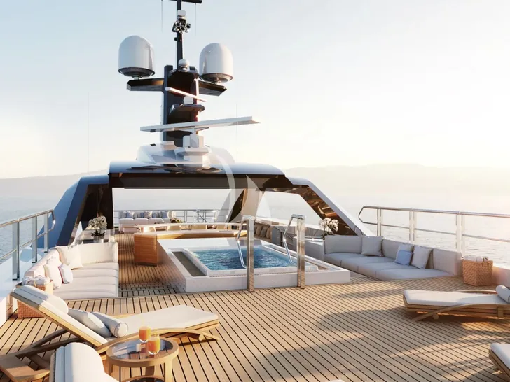 QU2 Amels 60 - sundeck jacuzzi QU2 Amels 60 - sundeck jacuzzi