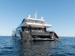 MANTA - Sunreef 80 - 4 Cabins - Athens - Mykonos - Paros - Cyclades - Greece MANTA - Sunreef 80 - 4 Cabins - Athens - Mykonos - Paros - Cyclades - Greece