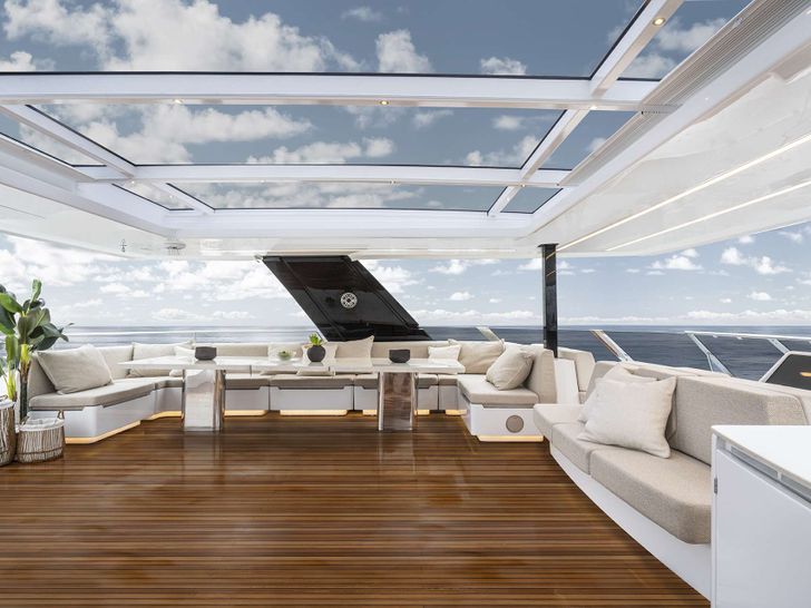 MANTA Sunreef 80 - flybridge MANTA Sunreef 80 - flybridge