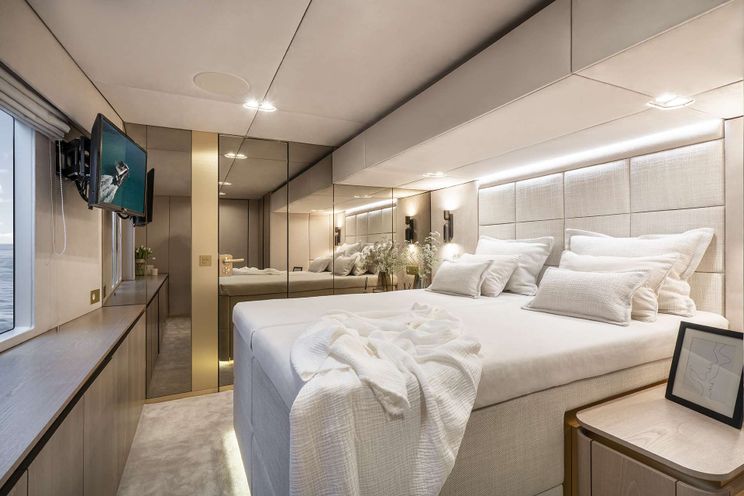 Charter Yacht MANTA - Sunreef 80 - 4 Cabins - Athens - Mykonos - Paros - Cyclades - Greece