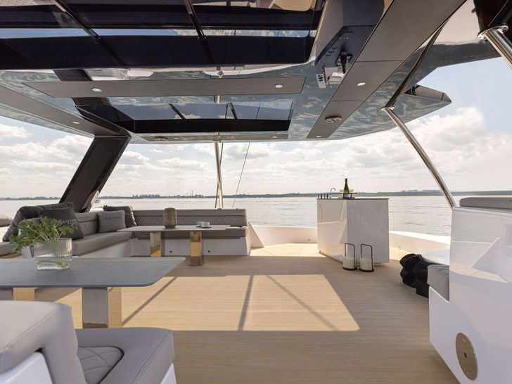 TRYST Moon Yacht 65 - flybridge TRYST Moon Yacht 65 - flybridge