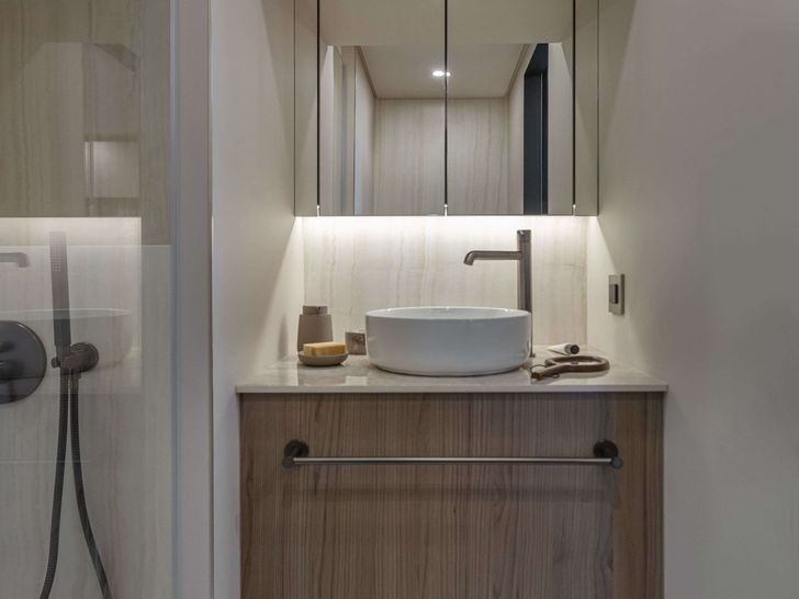 TRYST Moon Yacht 65 - VIP cabin bathroom TRYST Moon Yacht 65 - VIP cabin bathroom