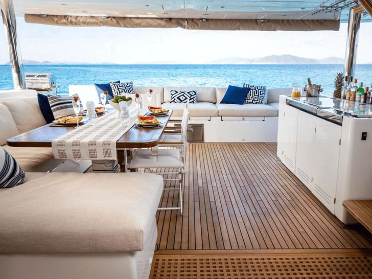 AKASHA Lagoon 620 - aft deck AKASHA Lagoon 620 - aft deck