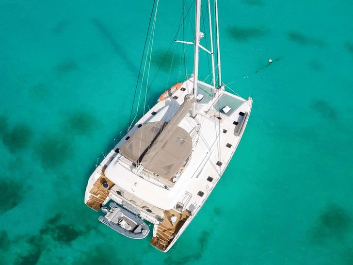 AKASHA Lagoon 620 - aerial shot with waterline AKASHA Lagoon 620 - aerial shot with waterline