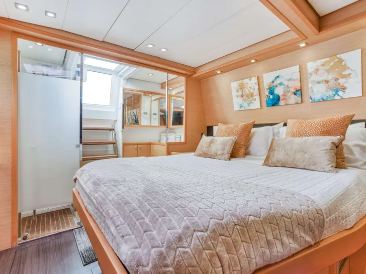 MIRA SOL Lagoon 560 - Primary Cabin and Entrance MIRA SOL Lagoon 560 - Primary Cabin and Entrance