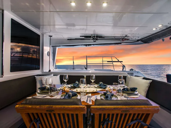 MIRA SOL Lagoon 560 - Aft Deck at Night MIRA SOL Lagoon 560 - Aft Deck at Night